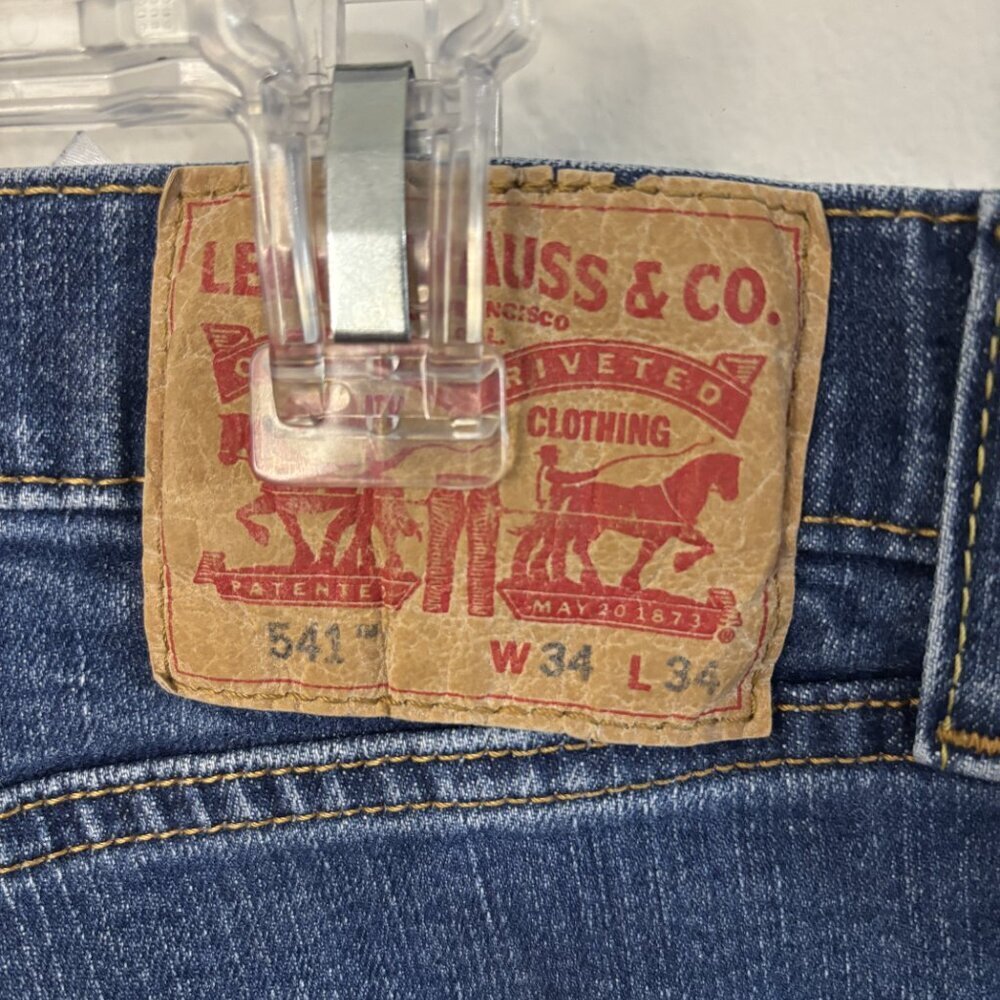 Levi's 541 Medium Wash Jeans | Size 34x34 - Picture 3 of 3